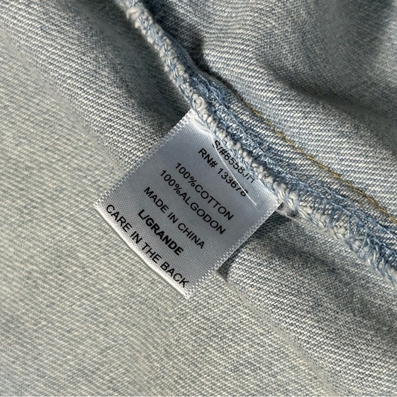 Love Tree Distressed Denim Jacket Women’s Large 100% Cotton - Picture 5 of 6